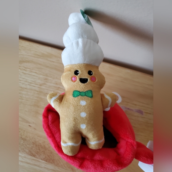 Plush Gingerbread Man In Red Plush Mug New - Picture 4 of 6
